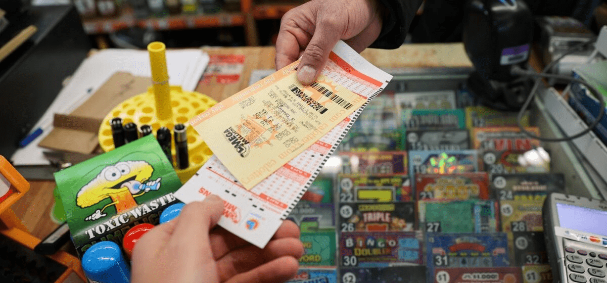 Nephew wins lottery, ticket gifter demands 75% of winnings
